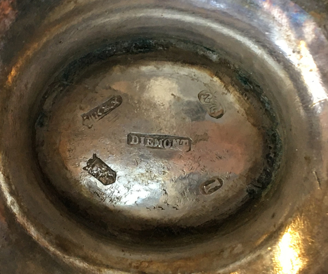 A Dutch silver tea caddy, bearing mark of Willem Diemont, Amsterdam 1843, of oval form with - Image 3 of 6