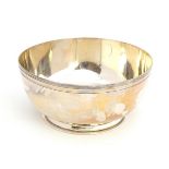 A silver fruit bowl by Wakely & Wheeler, London 1969, 21cm diameter, 15.4oz