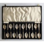 A cased set of 12 silver Art Deco coffee spoons, Birmingham 1937