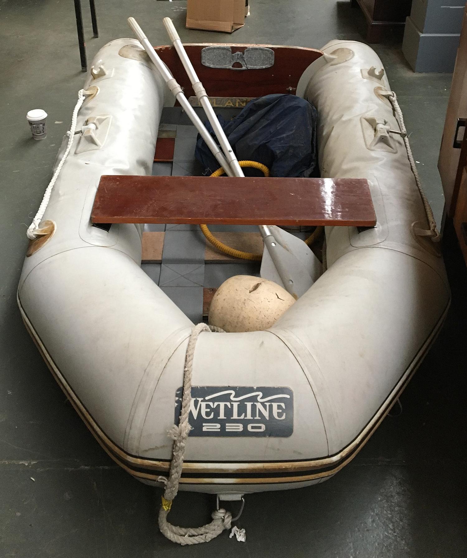 A Wetline 230 inflatable tender, approx. 130x220cm, with paddles, iron mooring stake, waterproof - Bild 2 aus 2