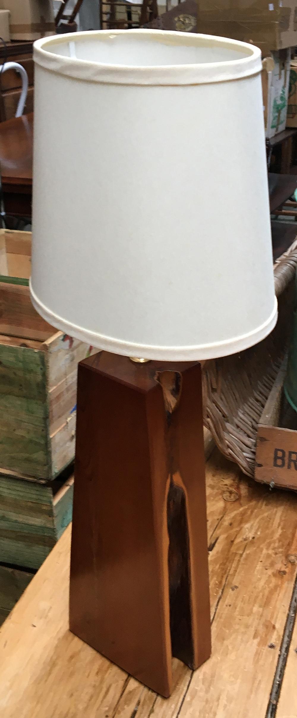 A wooden table lamp with shade, 53cmH - Image 2 of 2