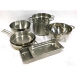 A good set of kitchenalia comprising a 29cm and 26cm frying pan, stainless steel mixing bowl,