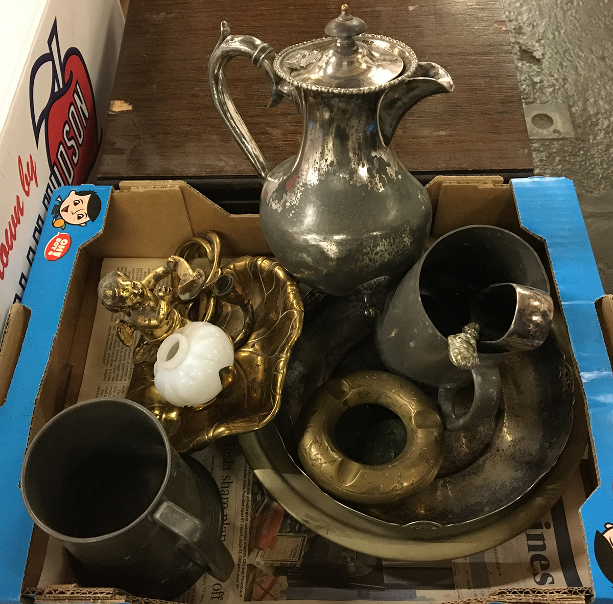A mixed lot to include plated items, pewter tankard and small brass Cherub oil lamp