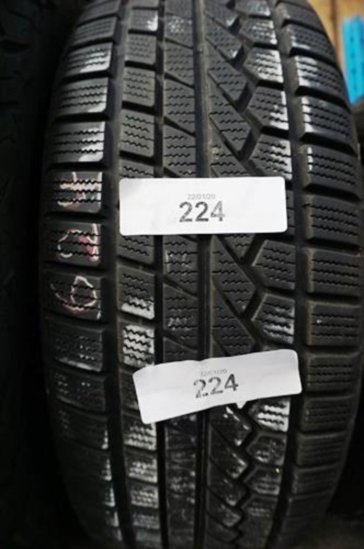 1 x Toyo Open Country tyre, size 235/60 R18 107V - Second-hand, good amount of tread remaining (