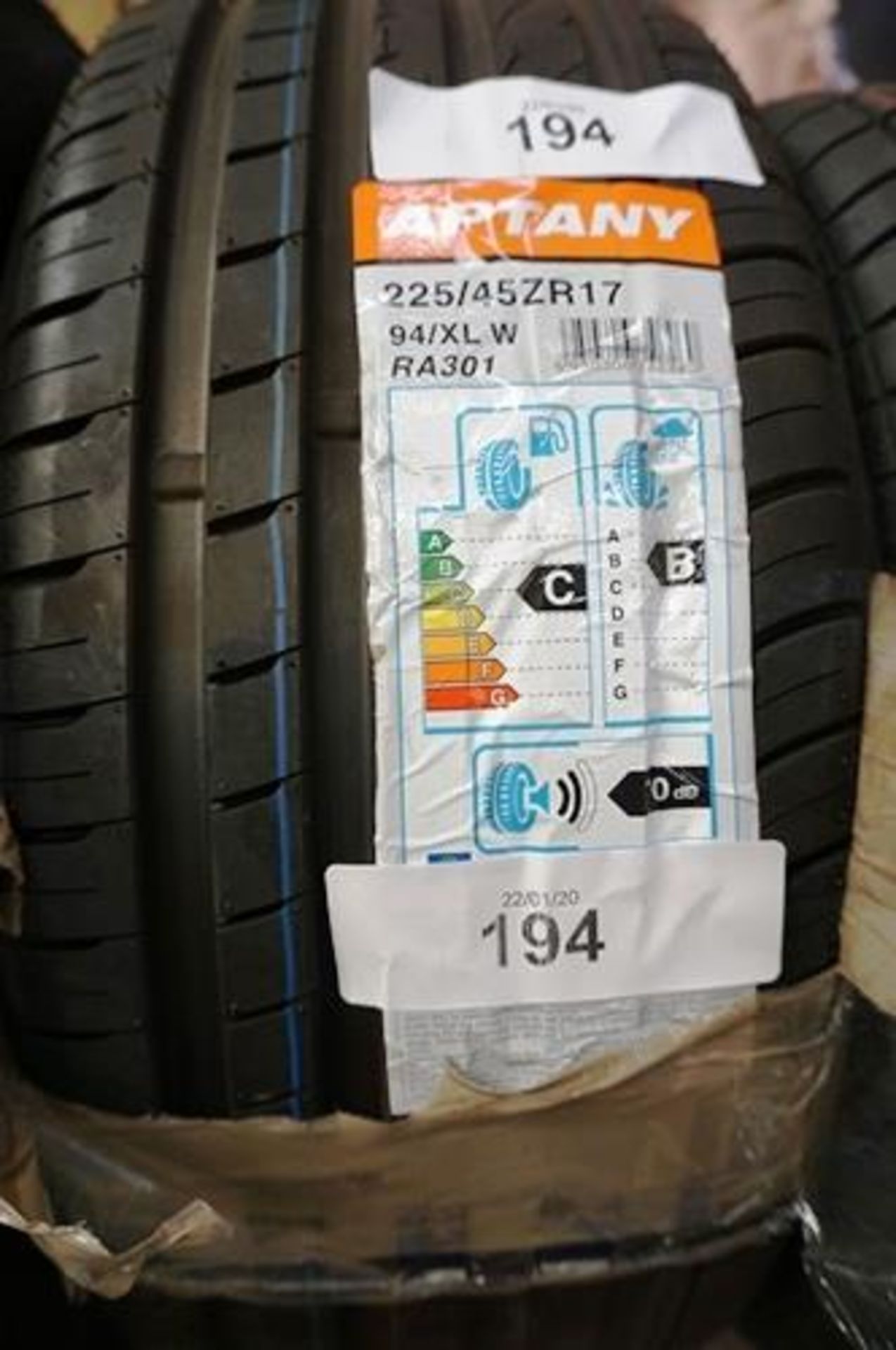 1 x Aptany tyre, size 225/45ZR17 94/XL - New (GS4)