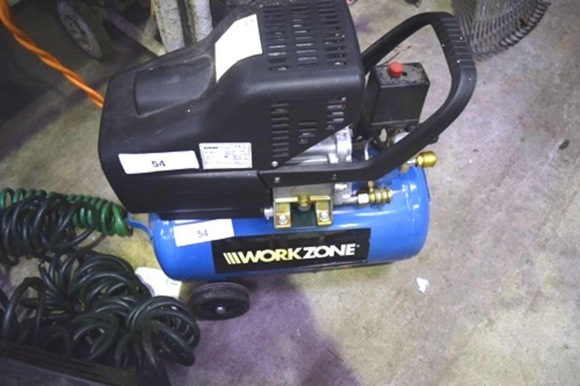 Workzone mobile electric compressor, type WW6 25/12 and assorted curly pipe - Second-hand (GS20)
