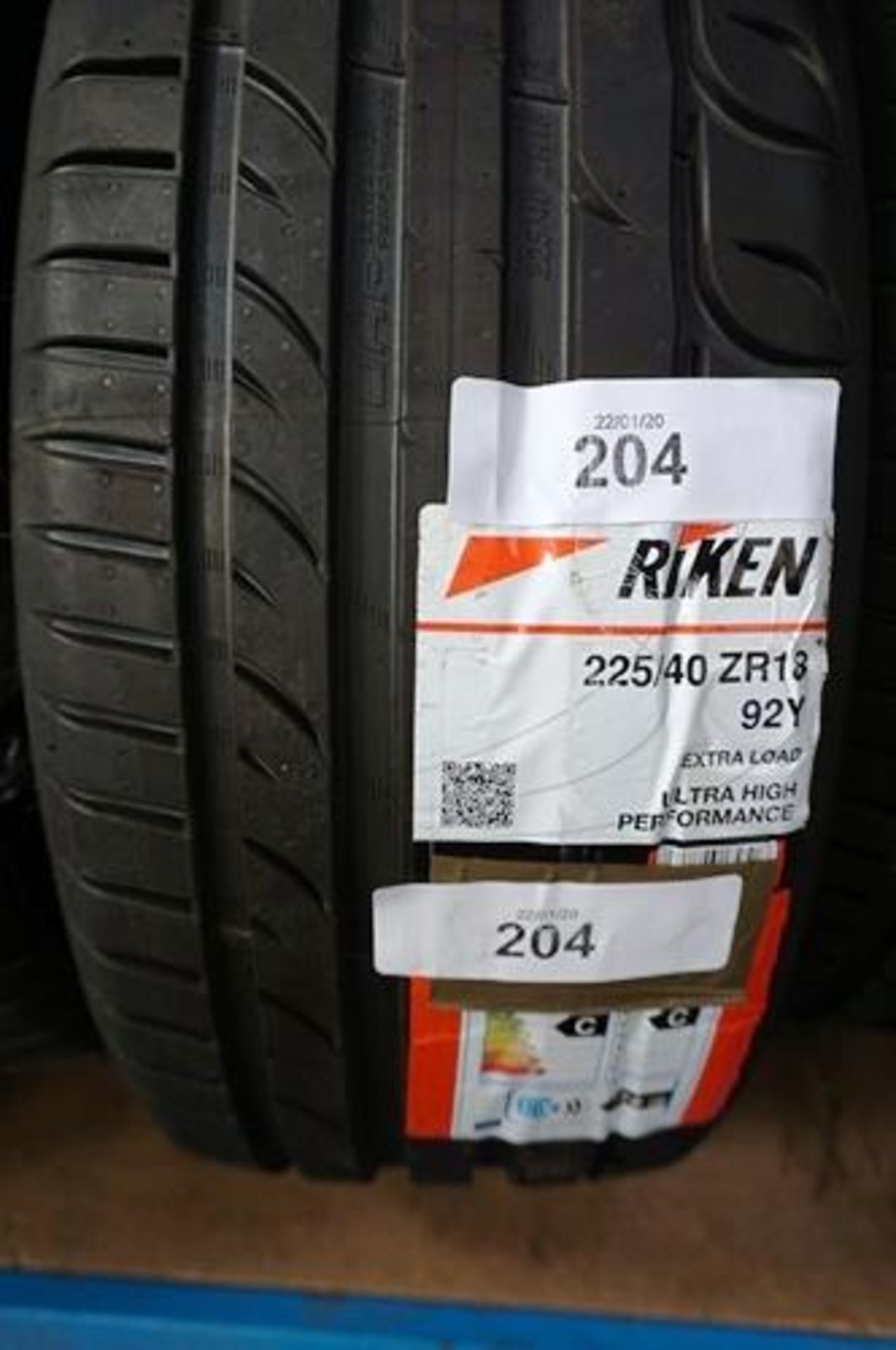 1 x Riken tyre, size 225/40 ZR 18 92Y - New (GS4)