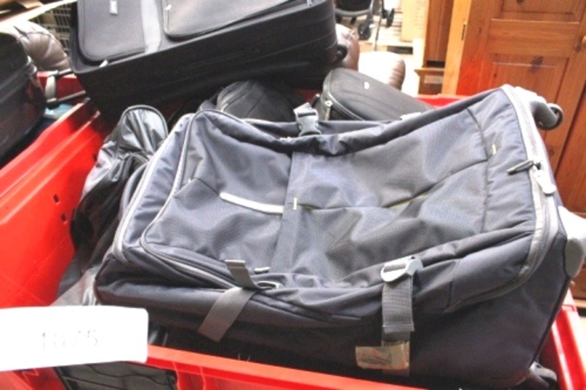 A quantity of suitcases and bags including Tripp, Samsonite etc. - Second-hand (GSF56)
