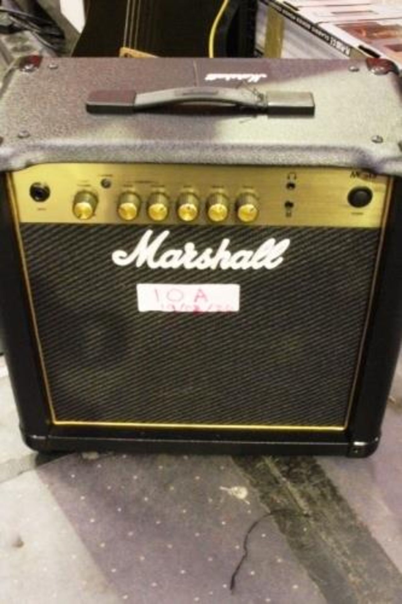 1 x MG15 gold Marshall 15W guitar amplifier - New (CT1)