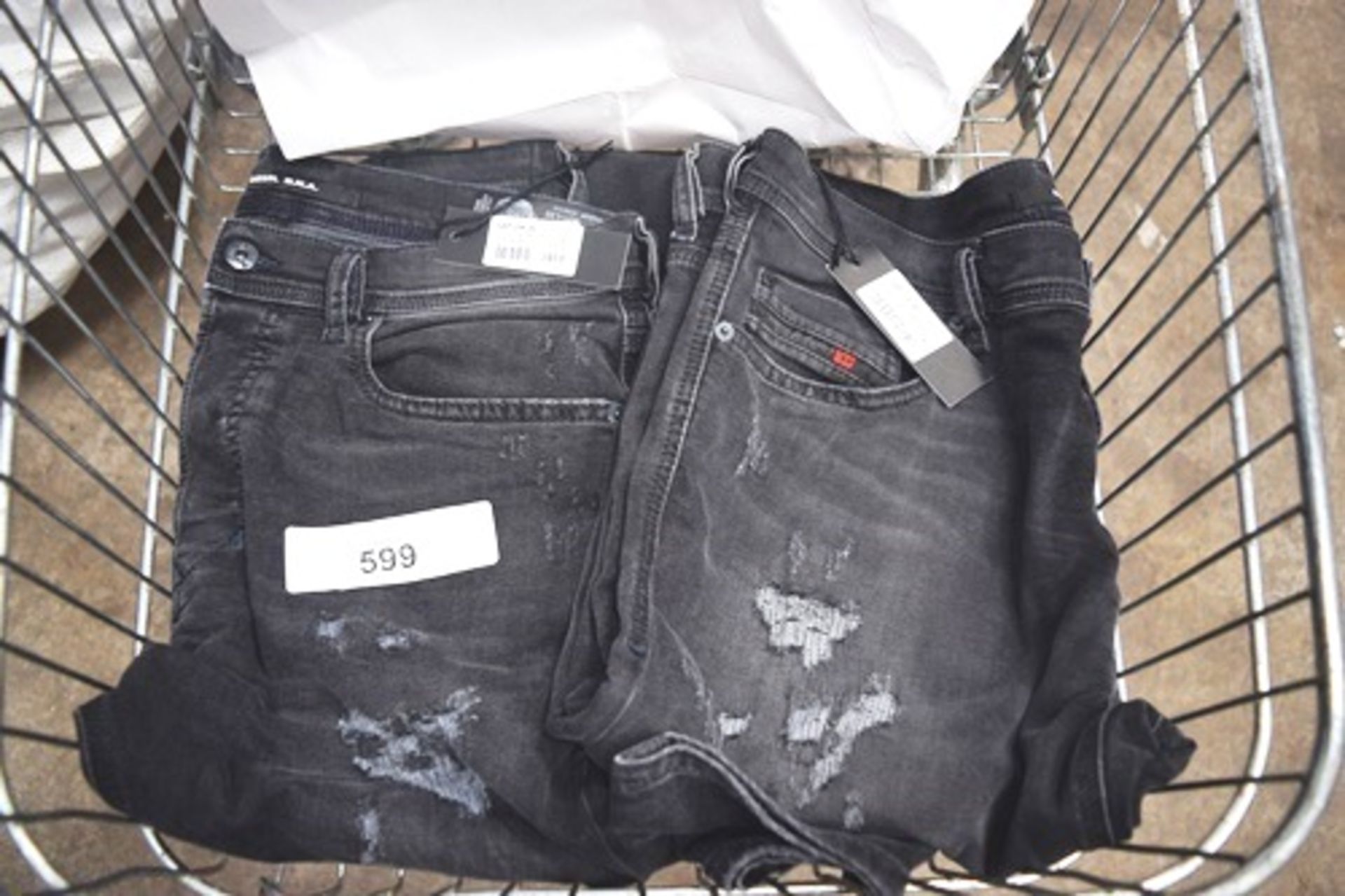 2 x pairs Diesel jeans comprising 1 x Tepphar size W36/L32 and 1 x Tepphar size W31/L32 - New ( - Image 2 of 2