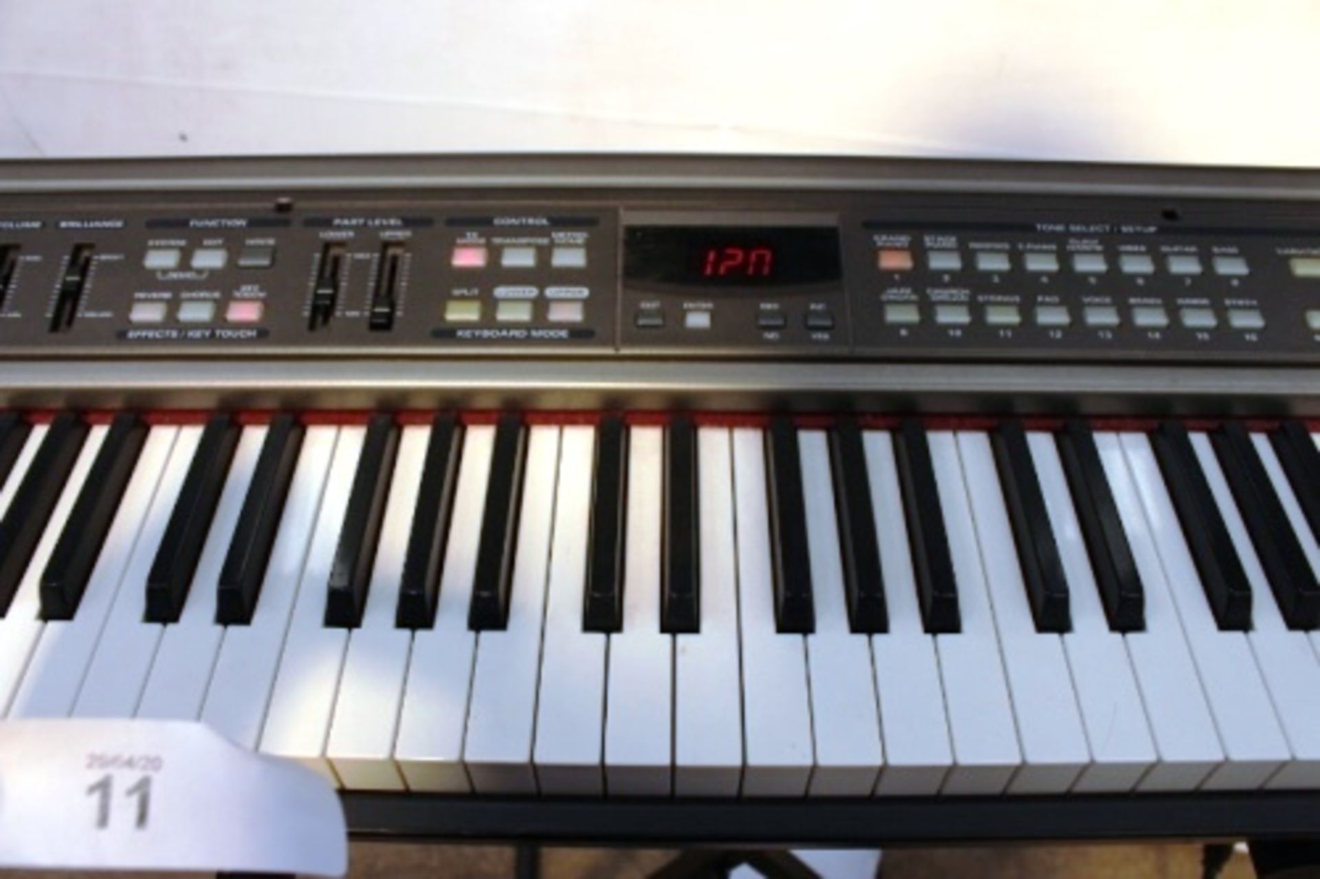 A Roland RD-170 professional electric piano, powers on - Second-hand, untested (ES1) - Image 3 of 6