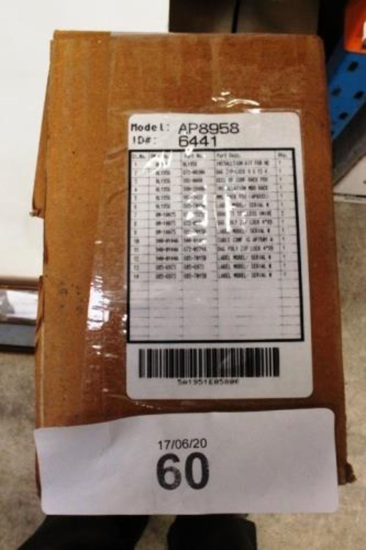 APC rack mounted power distribution system, model AP8958 - New in box (GS1) - Image 3 of 3