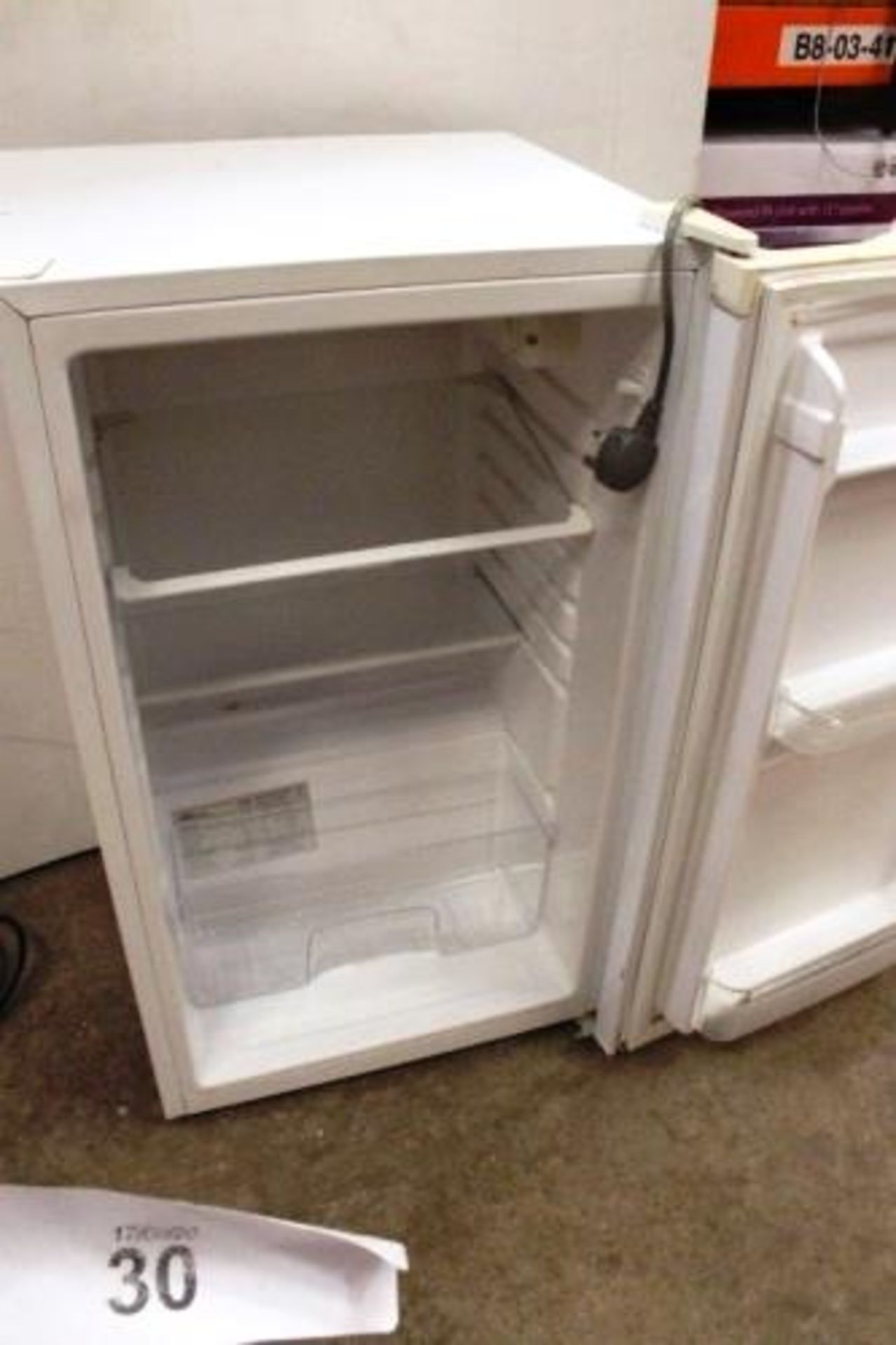 Curry Essential white domestic fridge, 240V, model CUL 48W13 - Second-hand (ES17) - Image 2 of 3