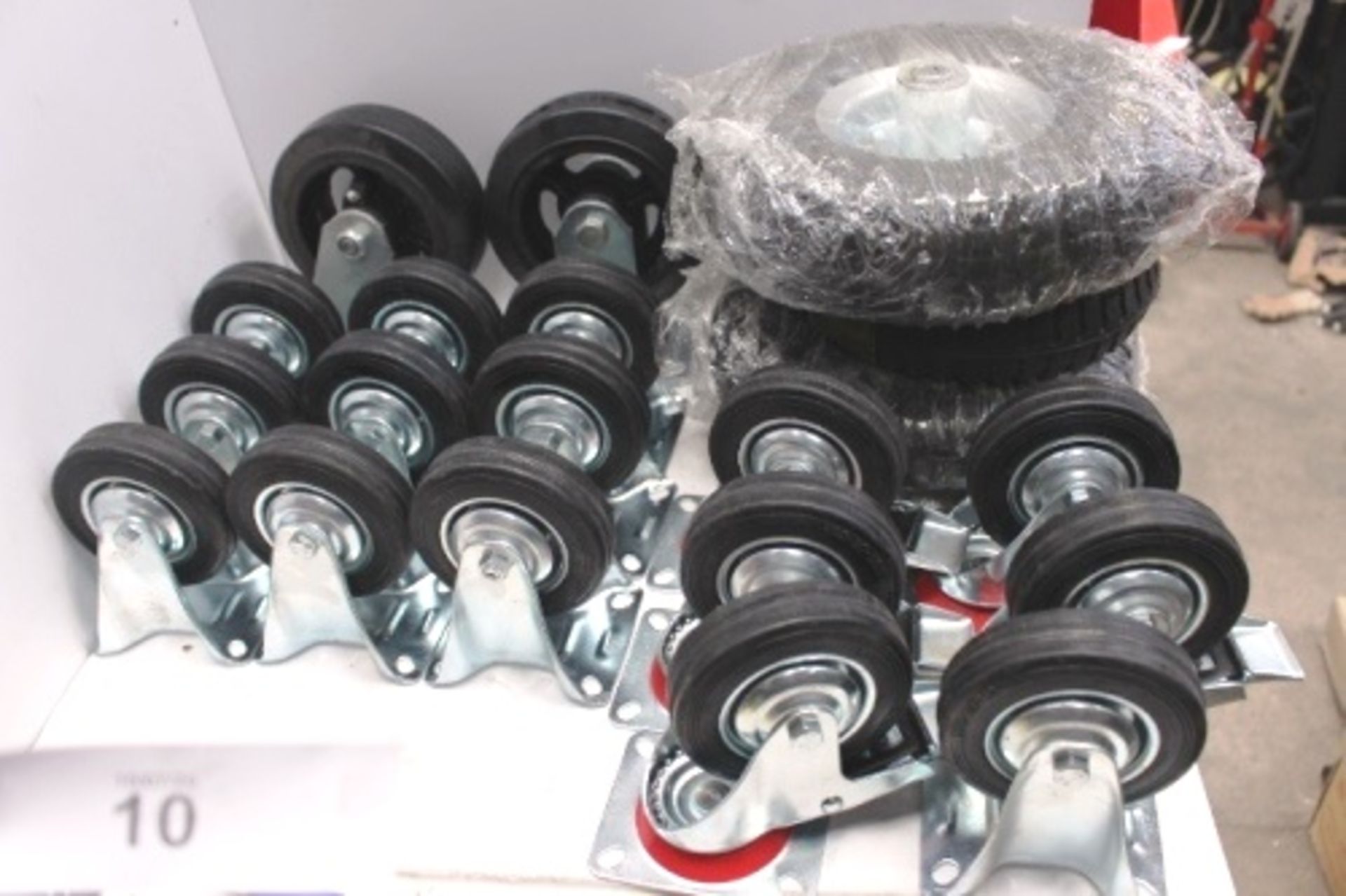 20 x caster wheels including 100/30/50 braked, cast metal and rubber fixed together with 3 x sack