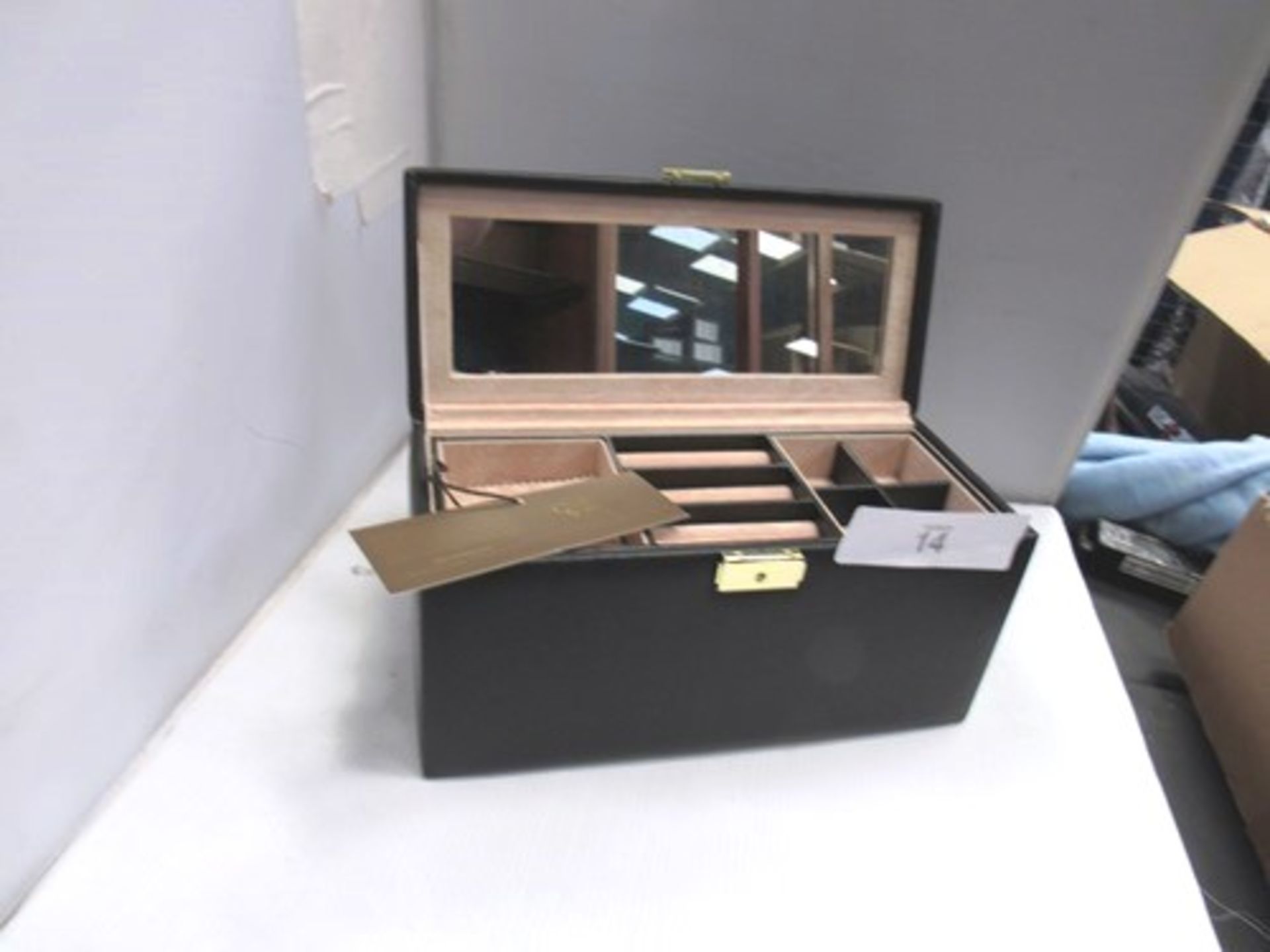 2 x slim Cordays stacking jewellery cases, 1 x black and 1 x brown - New (C6B) - Image 2 of 3