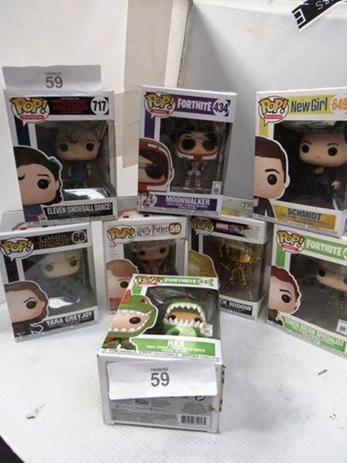 16 x assorted Funko pop vinyl figures including those from movies, games, animation, TV, sport - New - Image 2 of 2