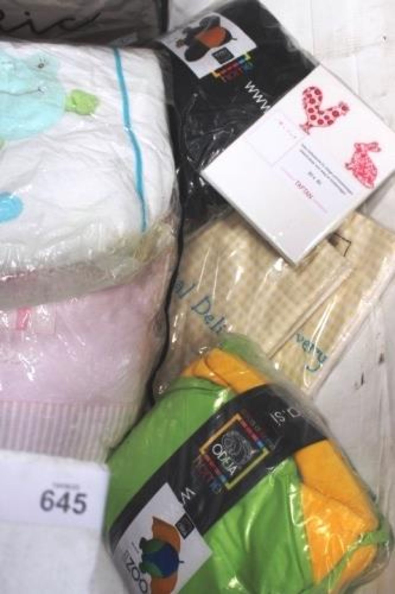 Approximately 9 x baby related items including 2 x Odeja play mats, 1 x car seat cover, 1 x nappy - Image 2 of 2