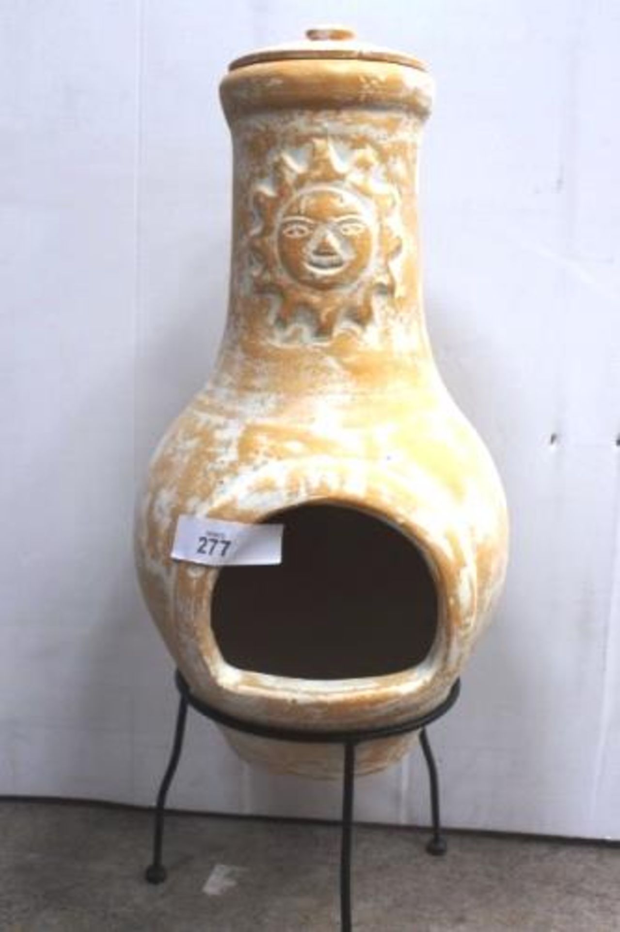 An El Fuego Lolosol 75 clay chimenea with sun decoration, with lid and stand - New (ES17)