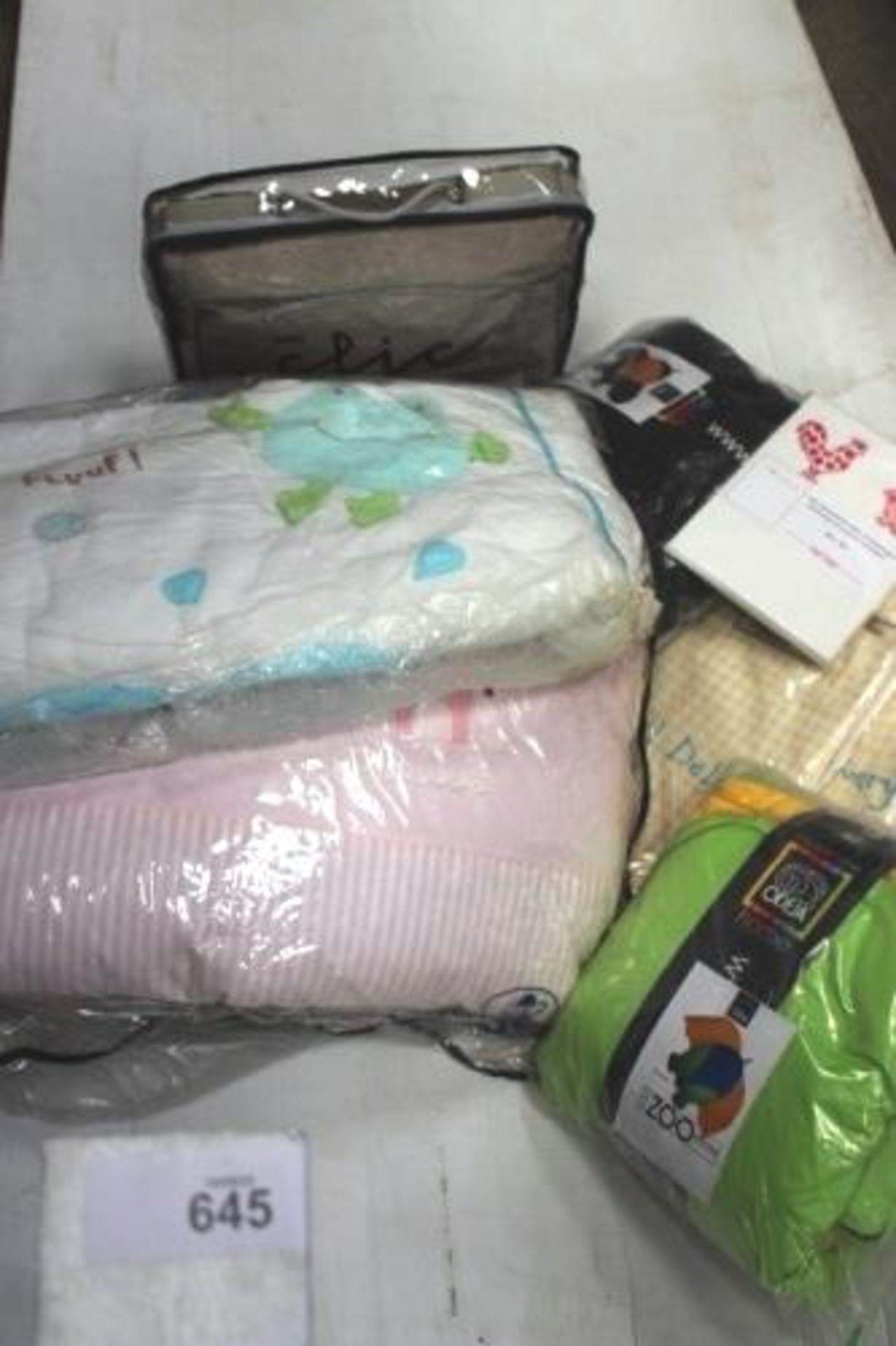 Approximately 9 x baby related items including 2 x Odeja play mats, 1 x car seat cover, 1 x nappy