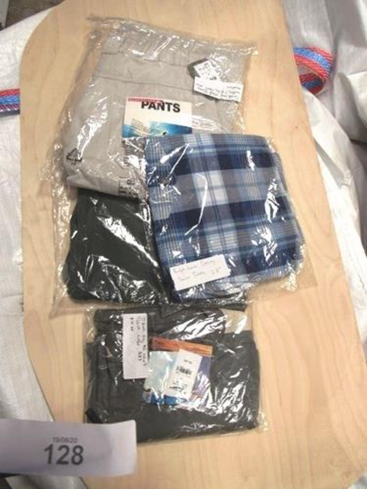 A selection of assorted clothing including 7 x David Luke tracksuit bottoms, 3 x t-shirts, 4 x - Image 2 of 3
