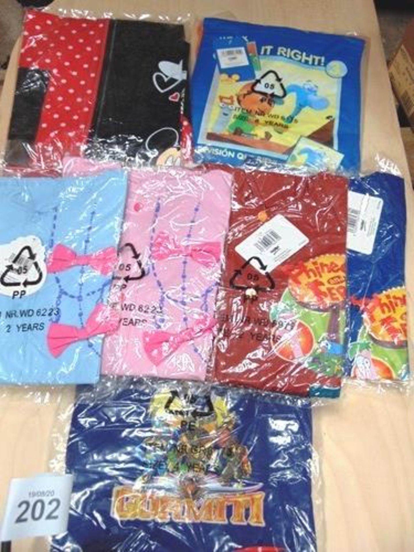 Approximately 30 x children's Disney raincoats, assorted designs and sizes - New (ES13C) - Image 2 of 2