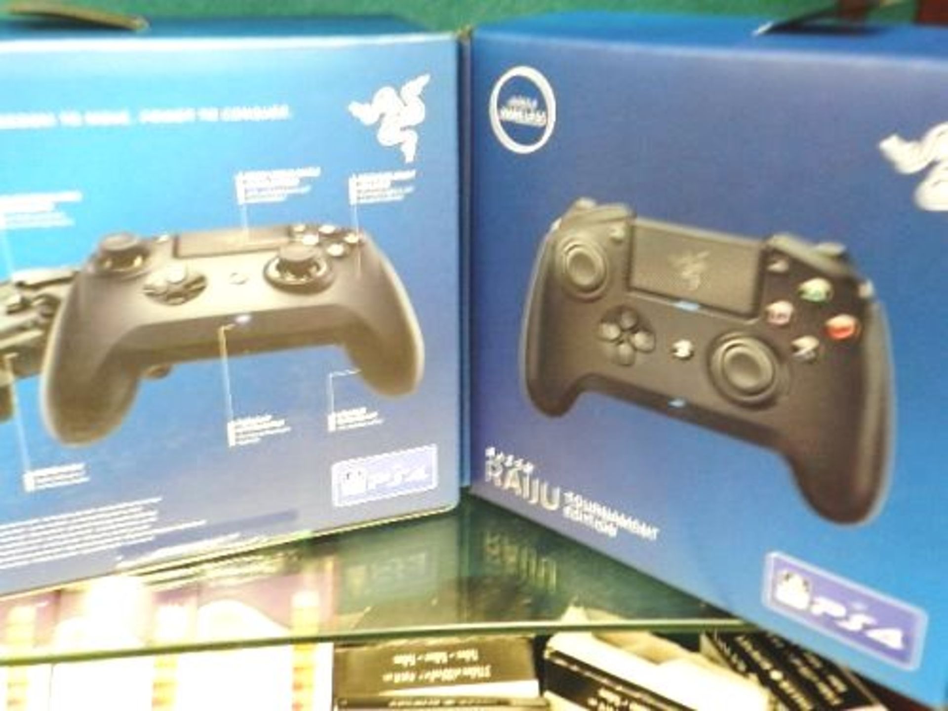 2 x Razer Raiju Tournament Edition PS4 controllers - New (C14C)