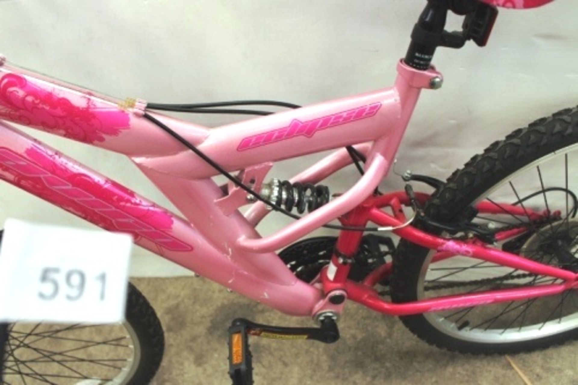 Avigo Eclipse girls mountain bike with front and rear suspension, 18 speed - Second-hand (GS7end) - Image 3 of 4