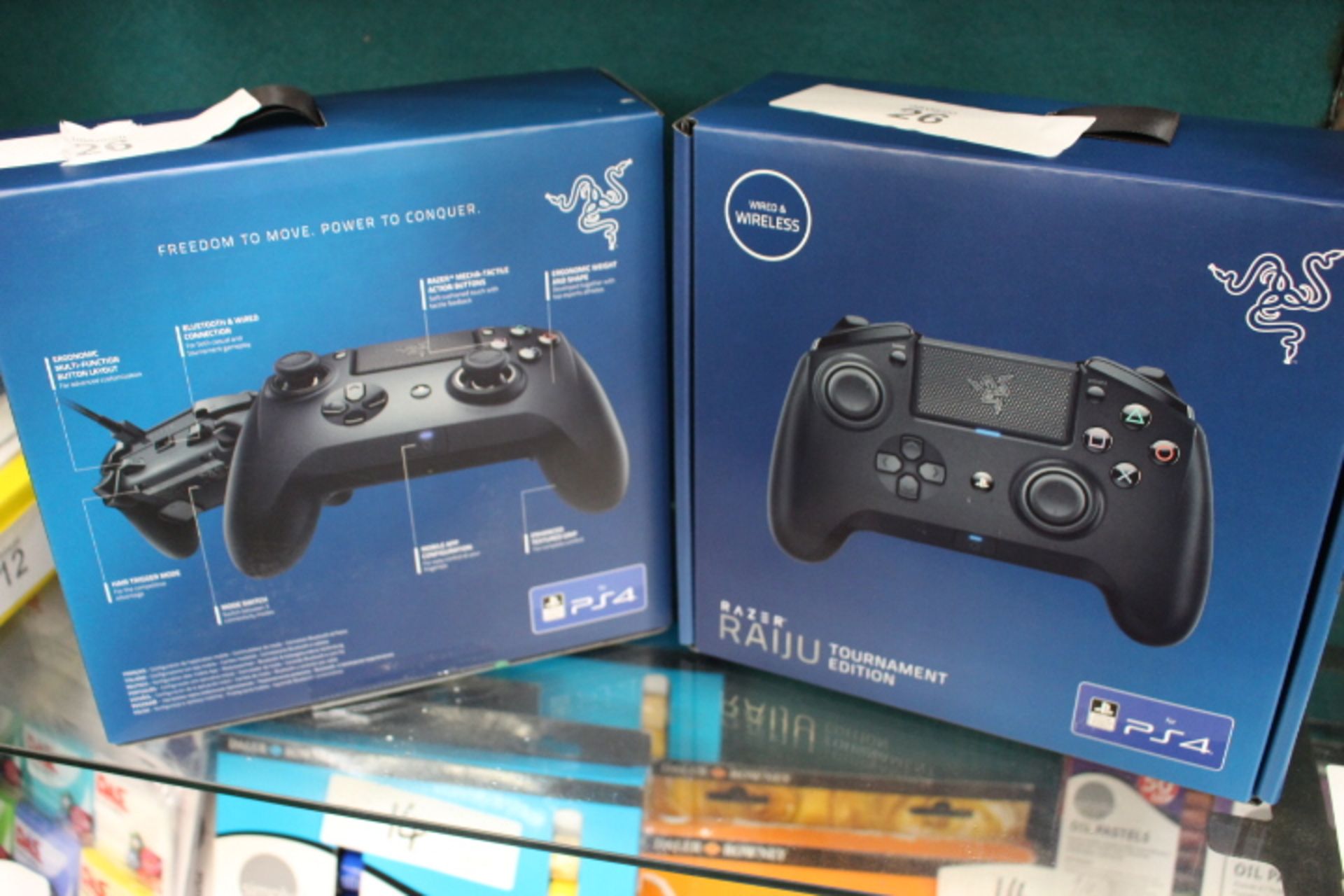 2 x Razer Raiju Tournament Edition PS4 controllers - New (C14C)