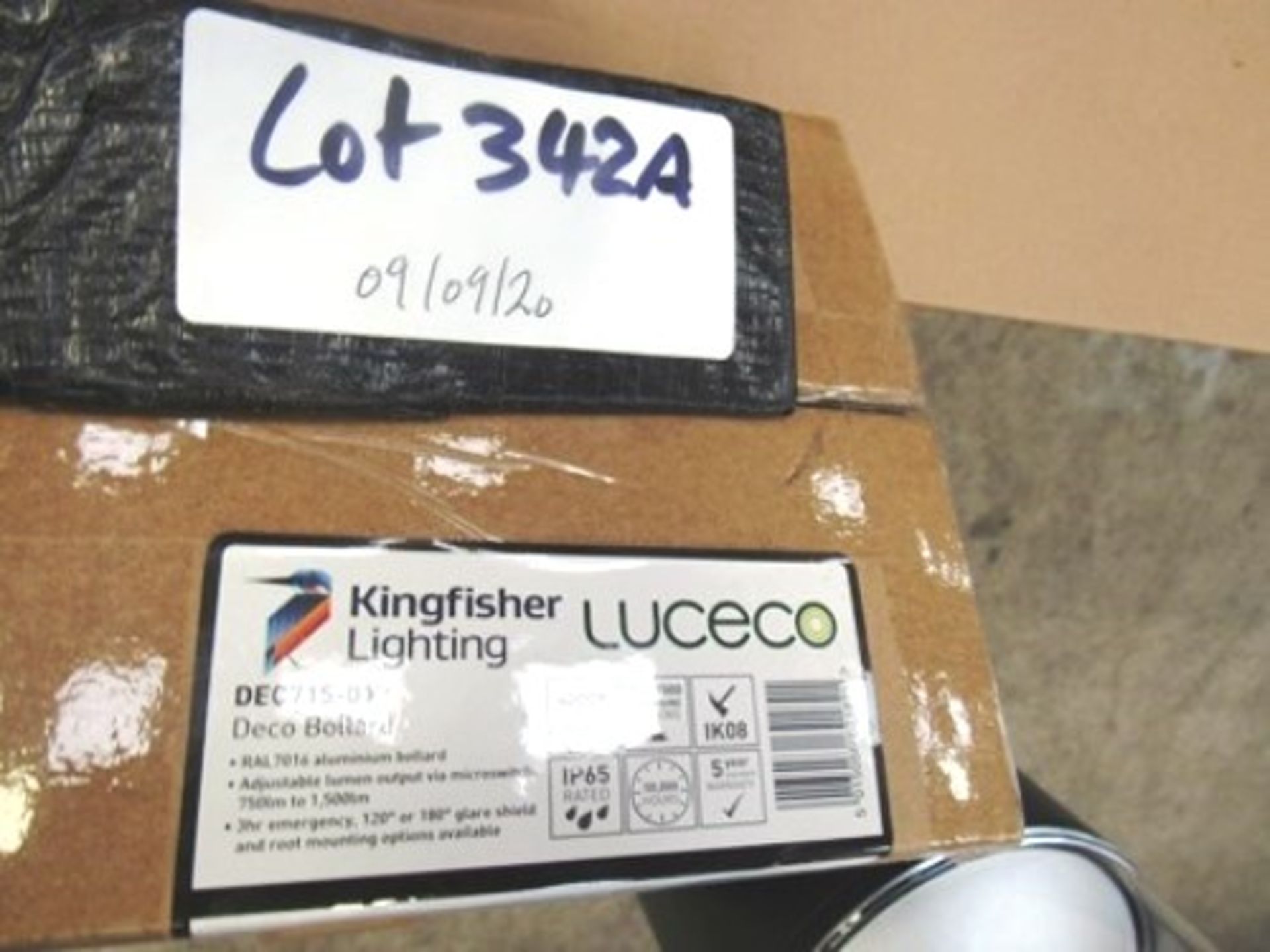 2 x Kingfisher Luceco LED Deco bollards, Model Dec715-01, 50,000 Hours, IP65, 4000K neutral/white, - Image 2 of 2