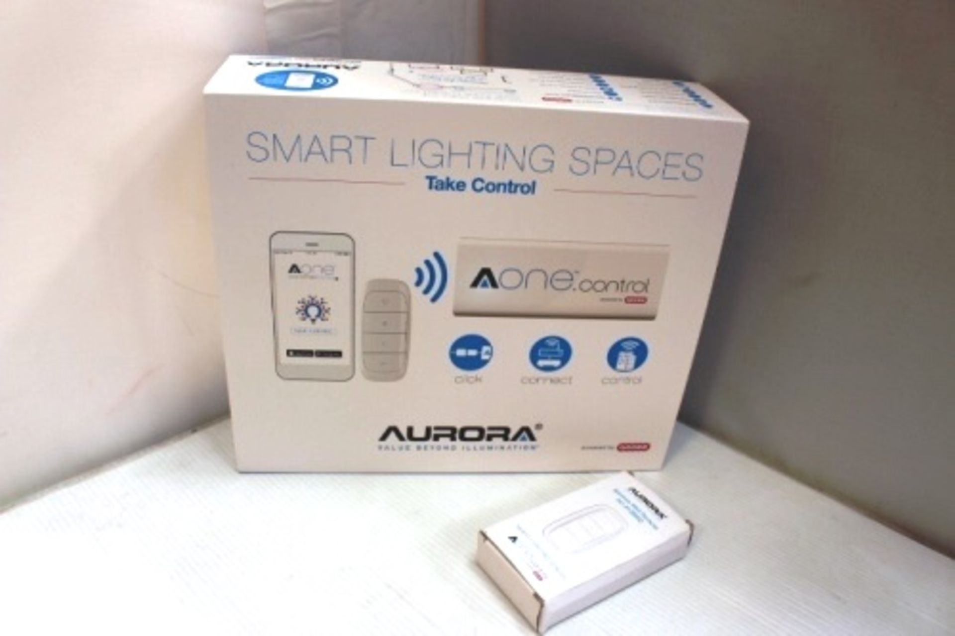 Aurora smart lighting starter kit and Aurora wireless wall remote - New (C11C)