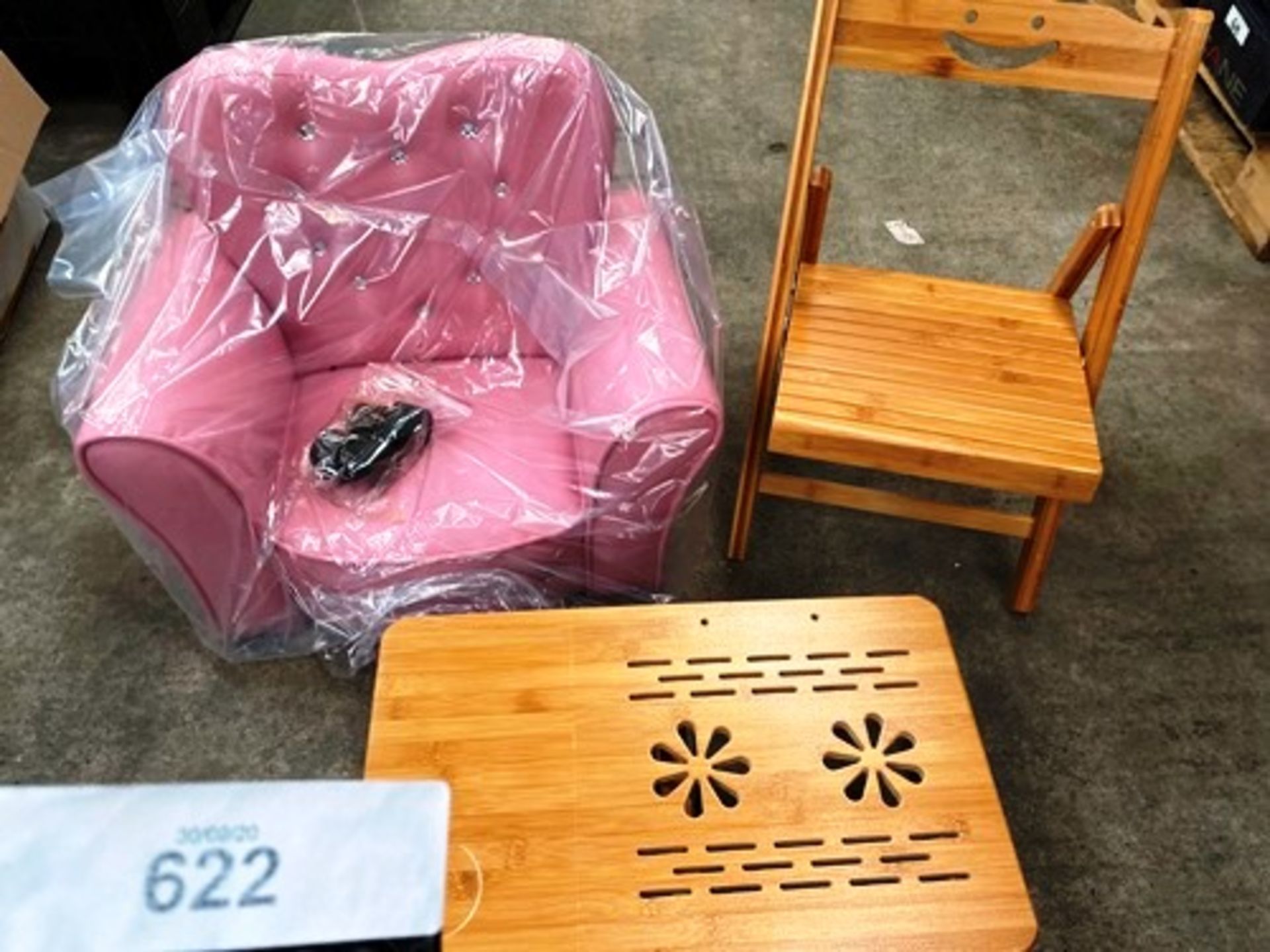 A quantity of children's furniture including 1 x HomCom child's pink wheeled armchair, 1 x Woltu - Image 3 of 3