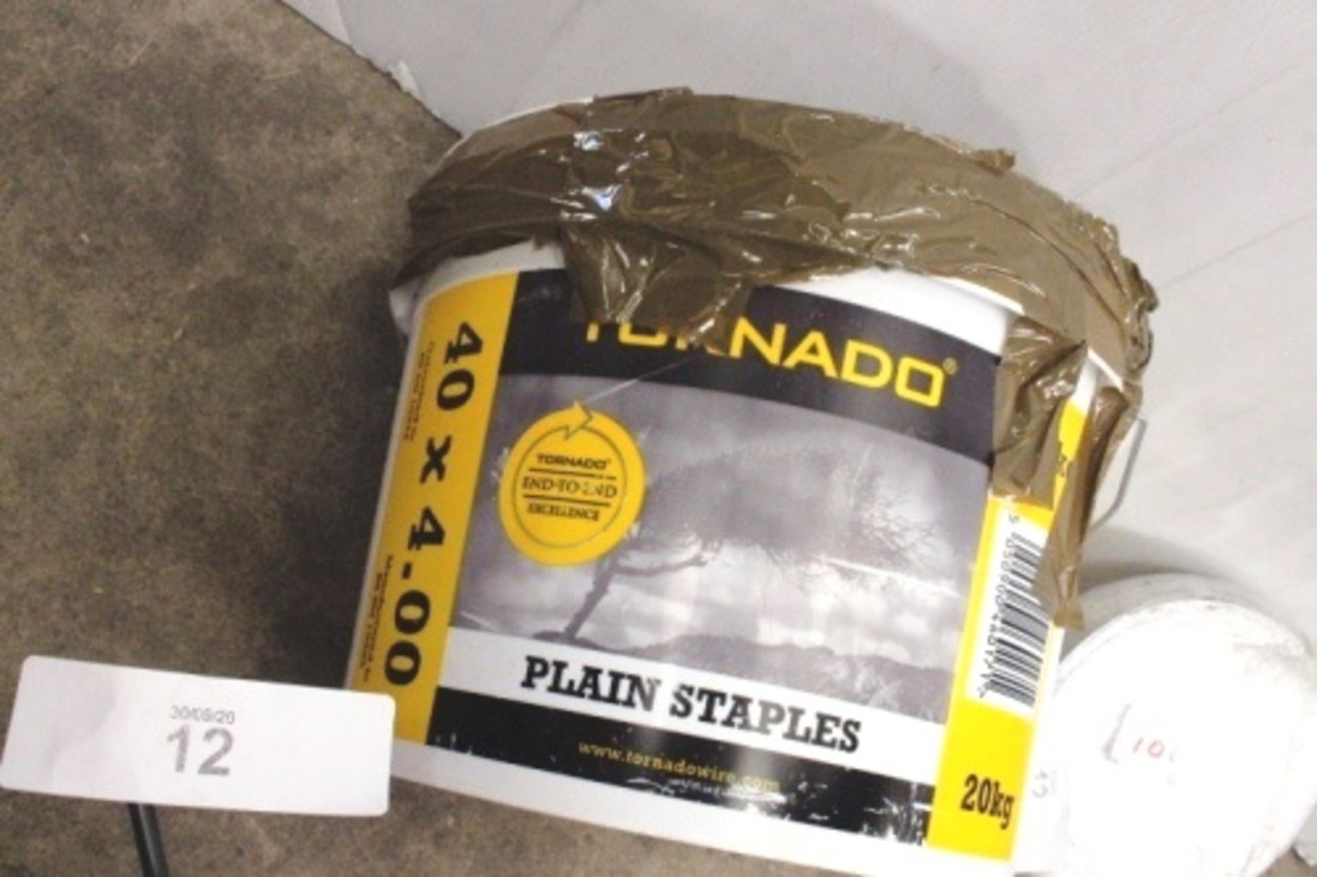 1 x 20kg tin of Tornado galvanised plain staples, size 40 x 4 and 1 x roll of standard straining