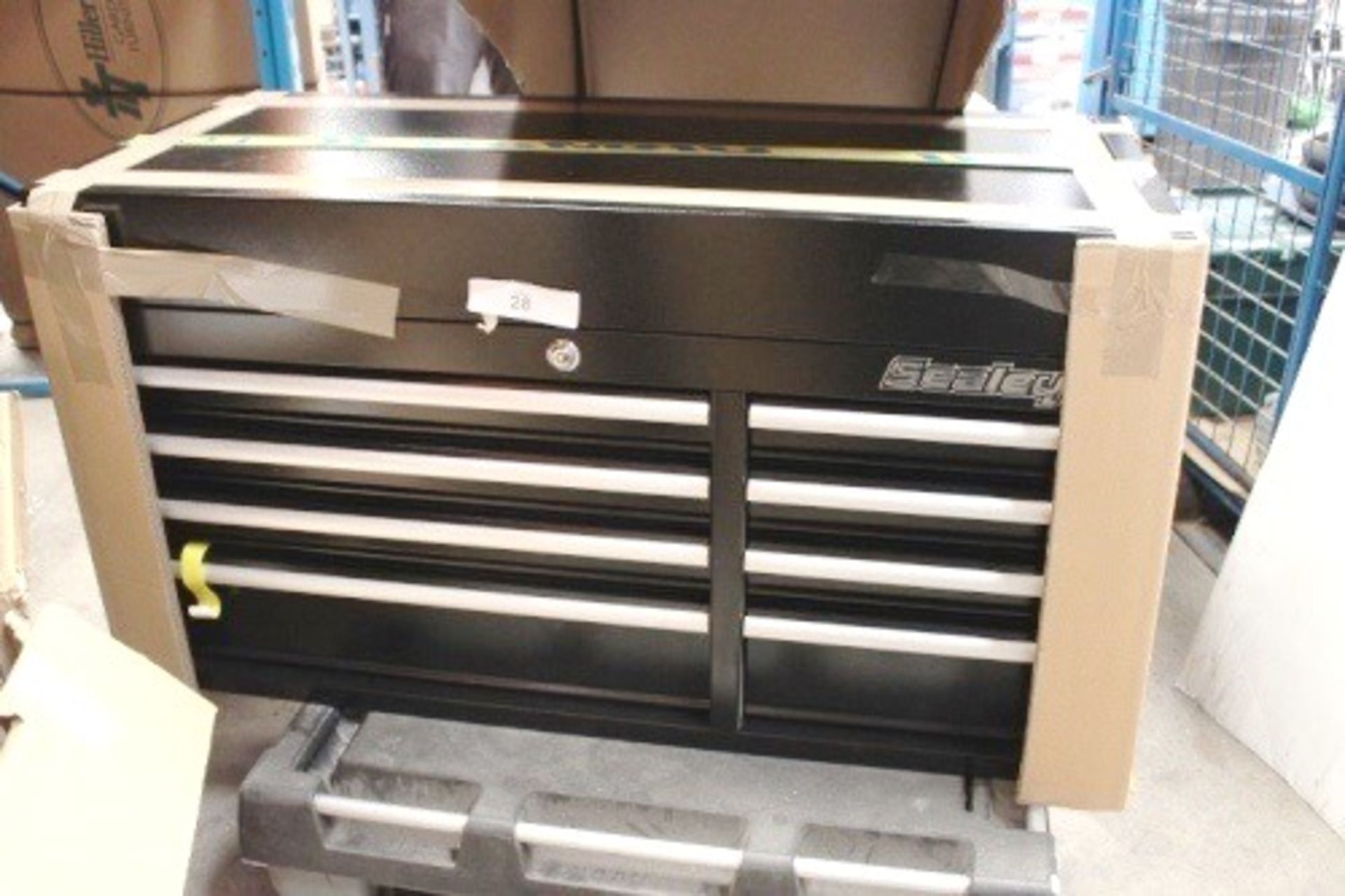 1 x Sealey 8 drawer top chest, colour black, model AP33089B - New in box (GS19) - Image 4 of 6