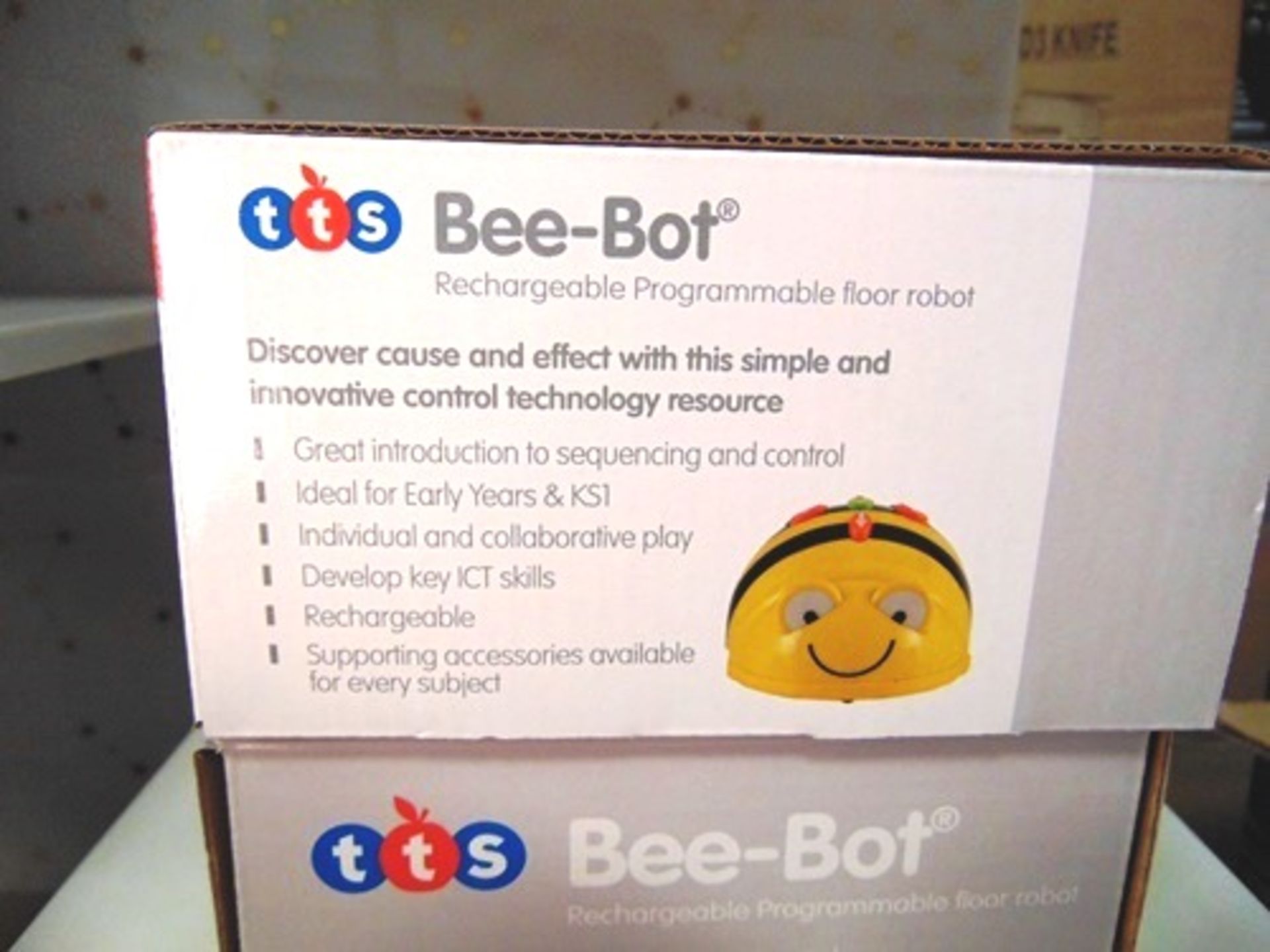 2 x TTS Bee-Bot programmable floor robots, product code IT10077 - New (C15tab) - Image 2 of 2