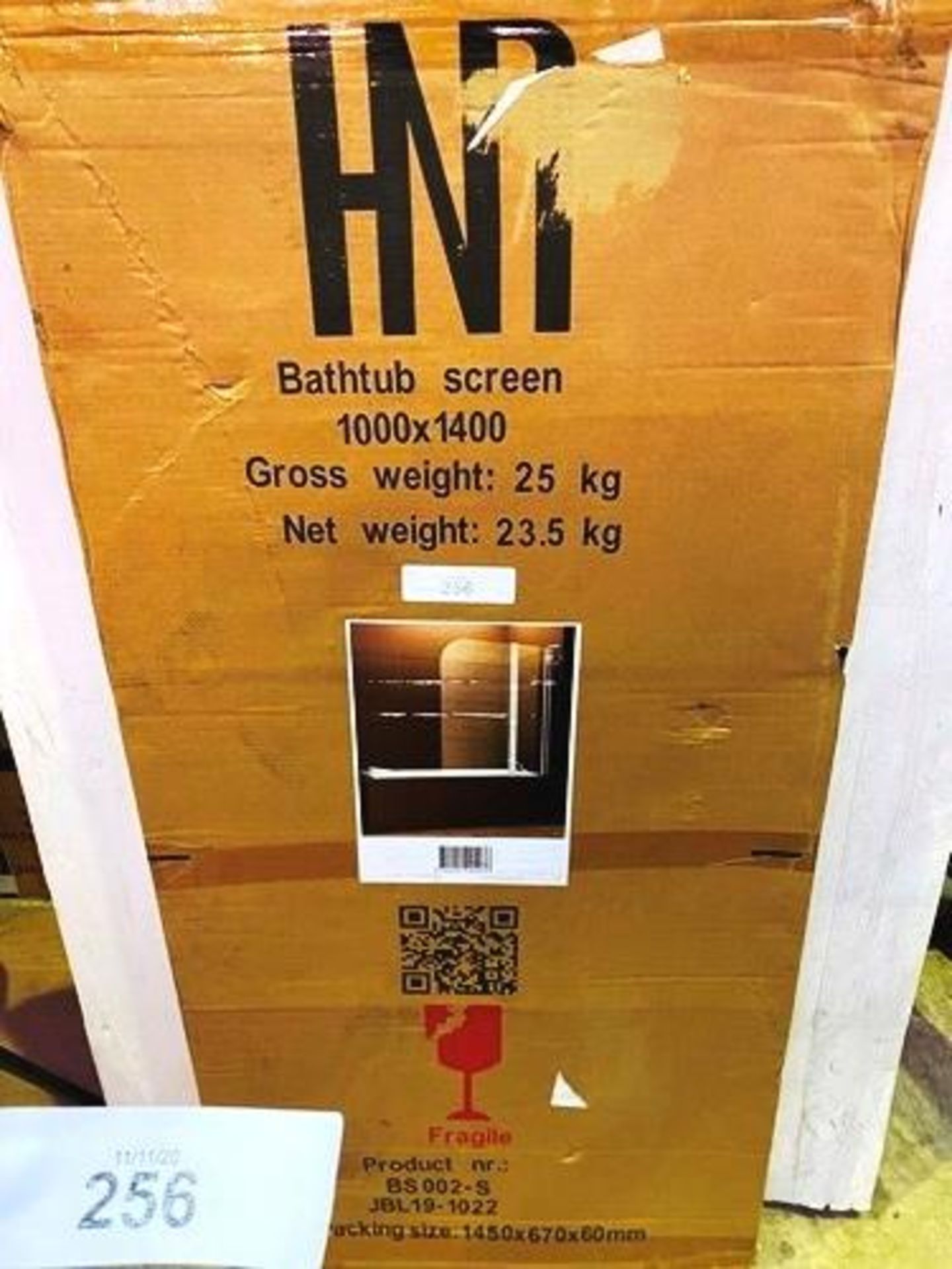 1 x HNR 1000 x 1400mm bathtub screen, model JBL19-1022 - sealed new in box (EB1)