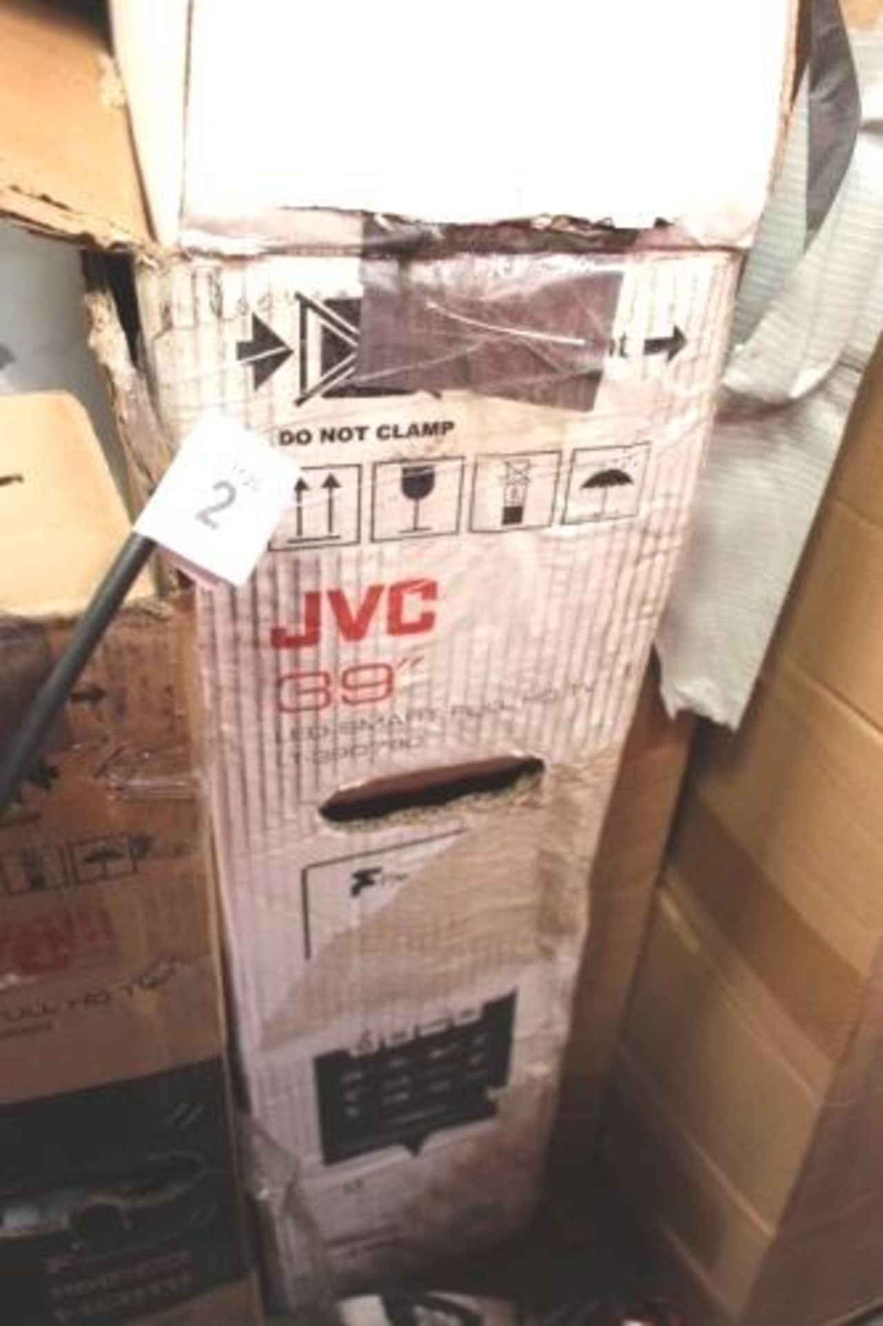 5 x TV's with broken screens, brands JVC, LG, Ferguson, power on - Spares and repairs (ES1) - Image 4 of 4