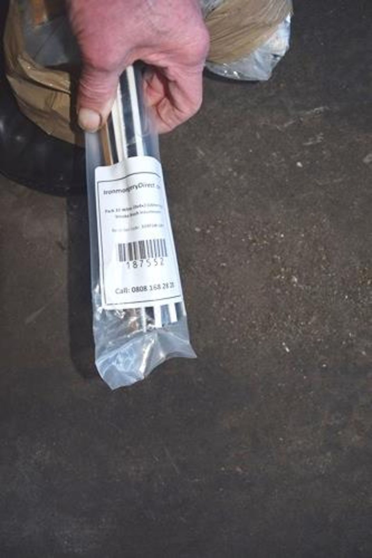35 x 10 packs of white fire and smoke brush intumescent size 10 x 4 210mm, code 104FSW-10PK - New - Image 2 of 7