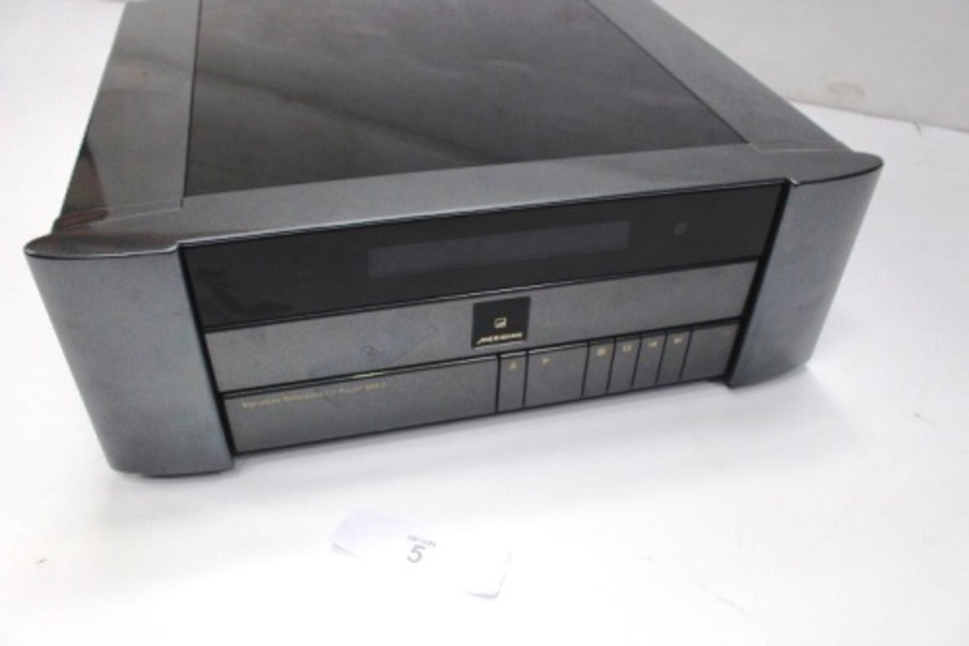 A Meridian 808.3 Signature Reference CD player, model 808V5K1000-34, RRP £3000.00, powers on,