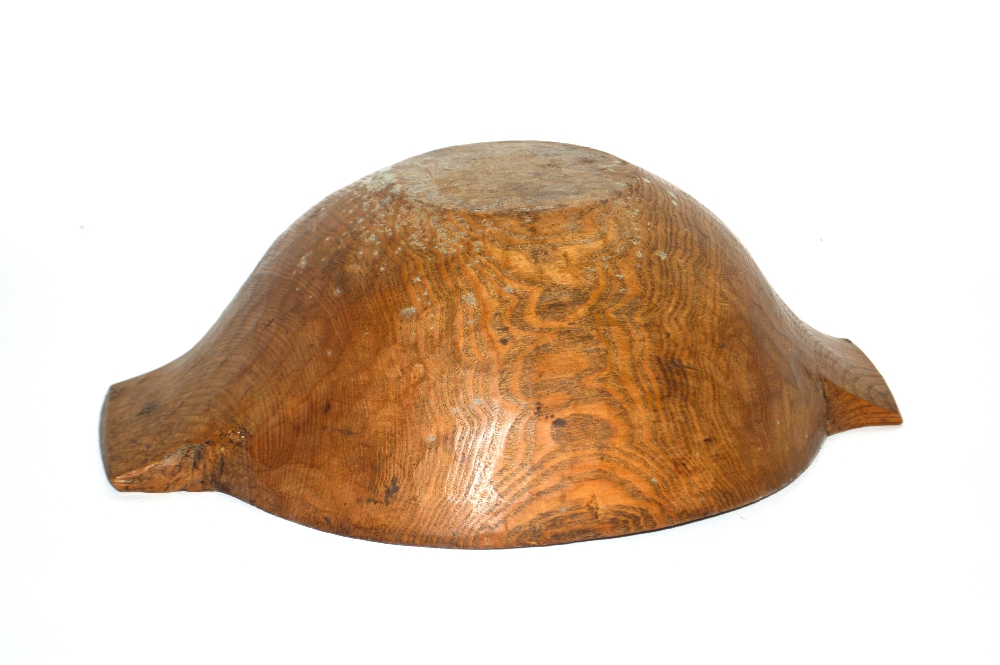 An Antique wooden maize bowl - Image 2 of 2