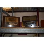 A Regentone wooden and Bakelite cased radio and a Pi