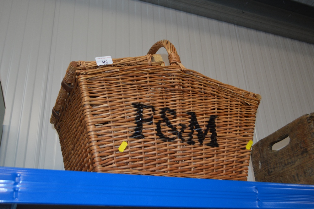 A F&M picnic basket