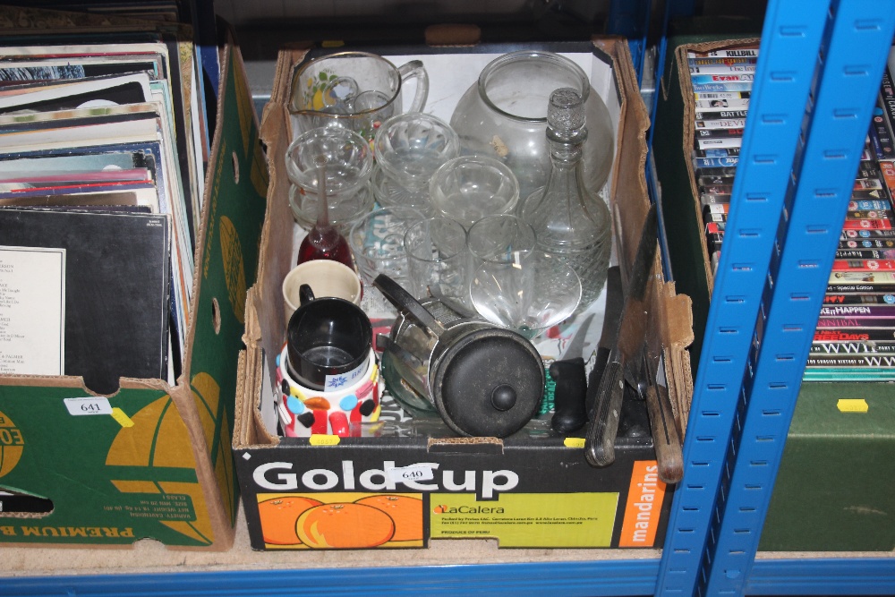 A box of various glass ware and kitchenalia