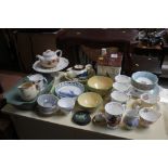 A quantity of various teaware; dinnerware etc