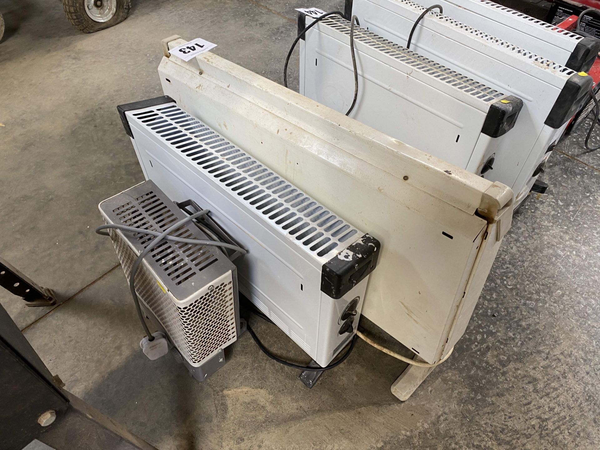 Various 240V heaters. * - Image 2 of 2