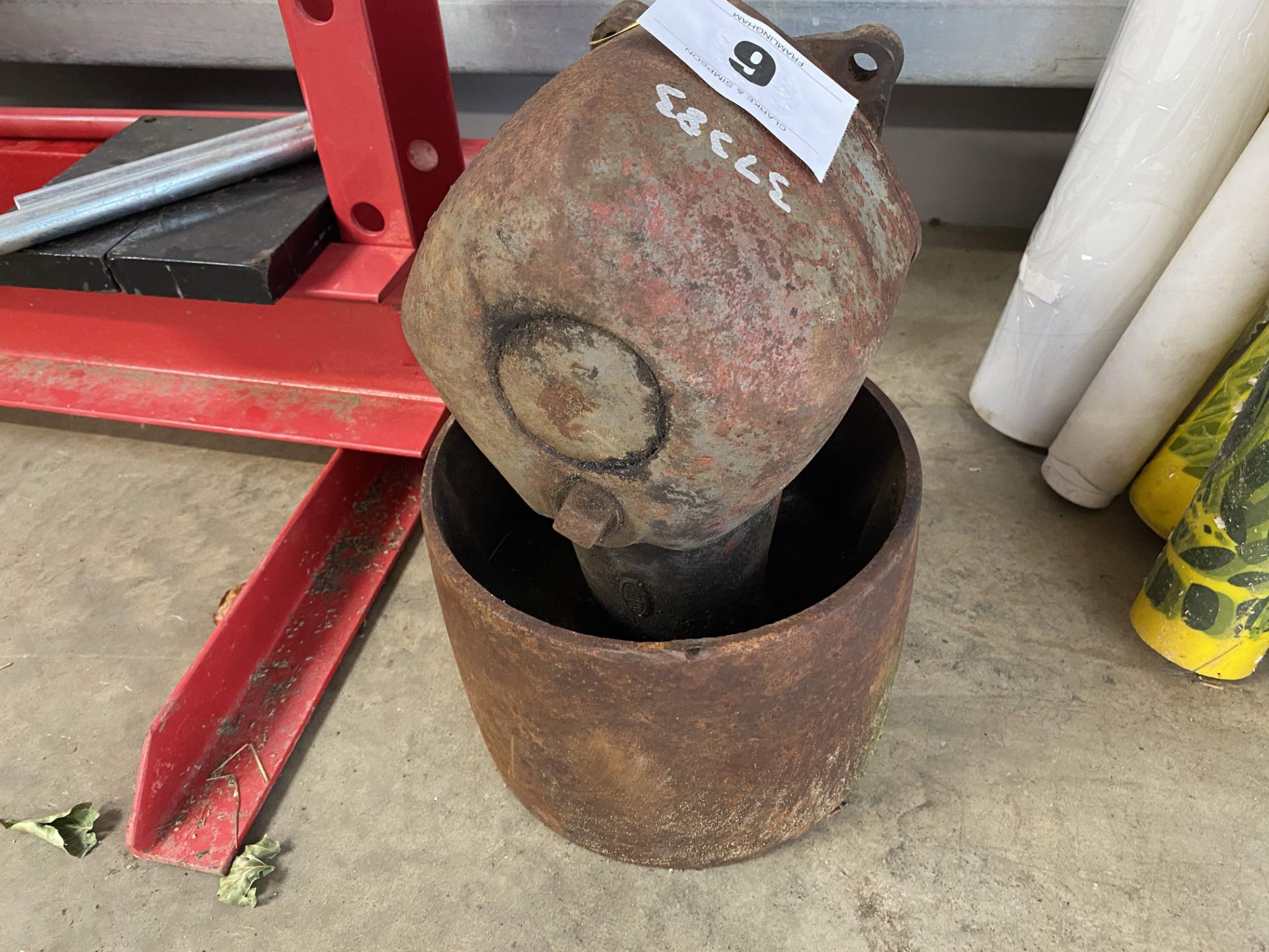 Massey Ferguson 35 tractor pulley. - Image 2 of 2