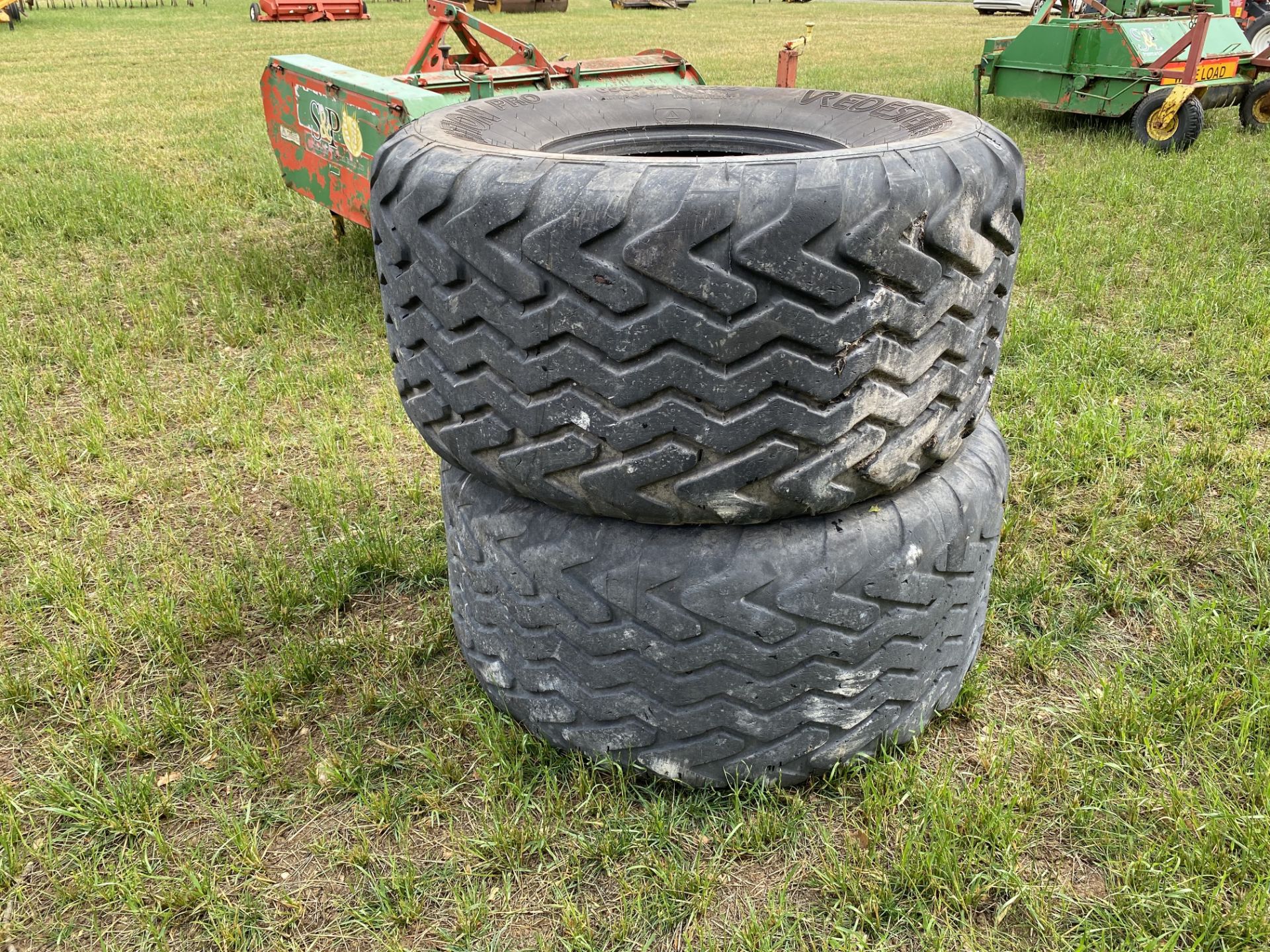 2x 650/65R22.5 trailer tyres. M - Image 4 of 8