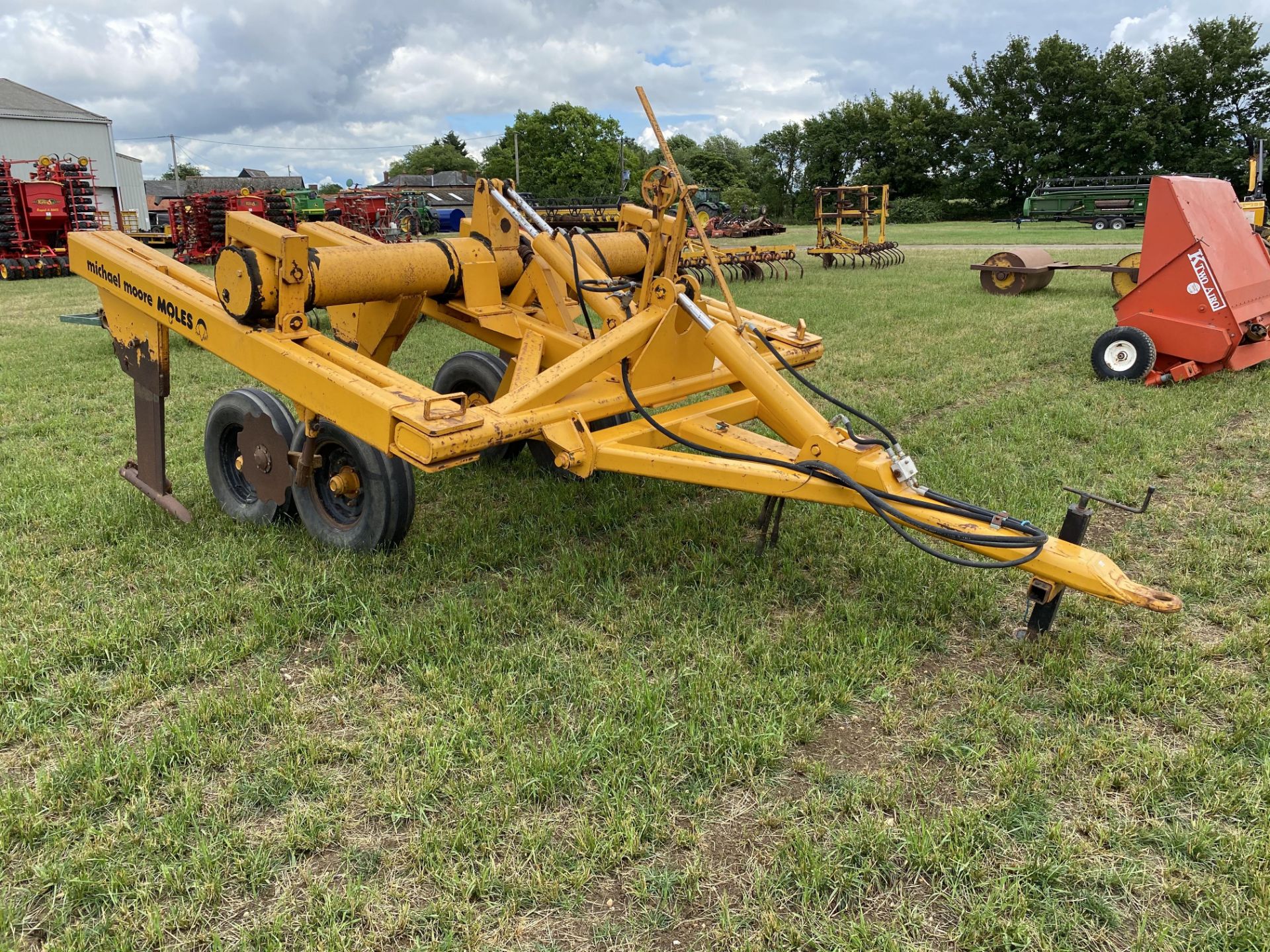 Michael Moore Moles Twin HR two leg mole plough (with fitting for third). Serial number 2403. M - Image 7 of 19