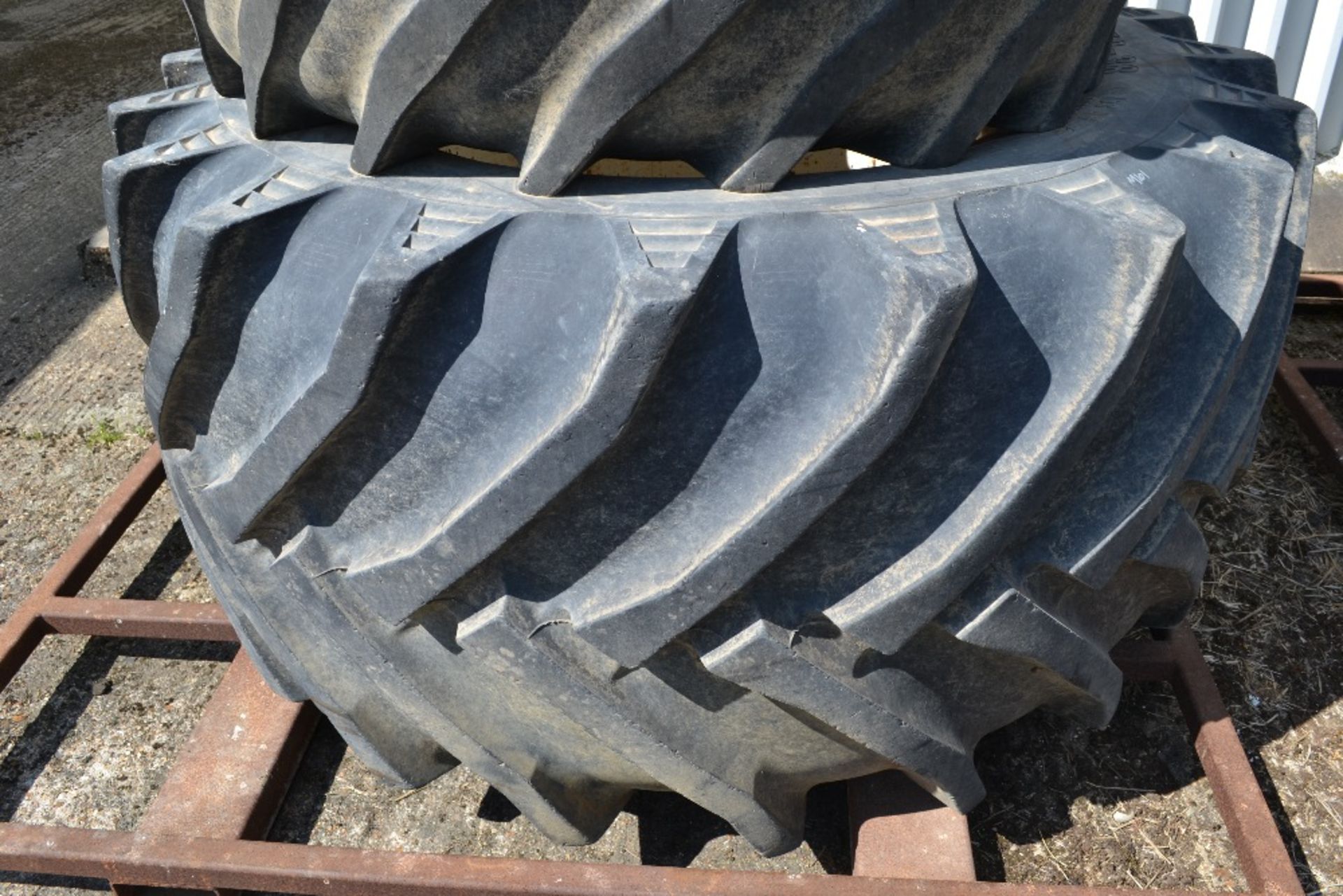 Set of Trelleborg Twin wheels and tyres to fit New Holland 6090. Comprising 750/45-30.5 fronts @ 30% - Image 12 of 15