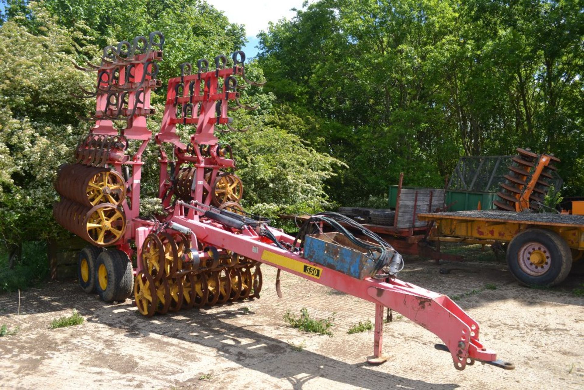 Vaderstad 5.5m hydraulic folding Rexius Twin 550. 10/2000. Serial number 289. Comprising three - Image 9 of 10