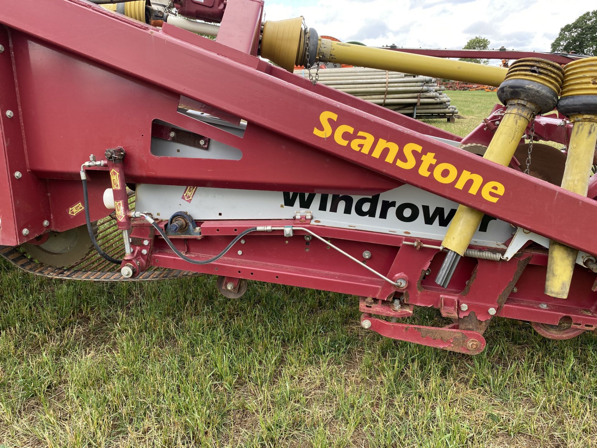 Scanstone trailed Windrower. Model WD17-2+5. 2014. Serial number 2030. Set for 72" beds. LM - Image 20 of 29